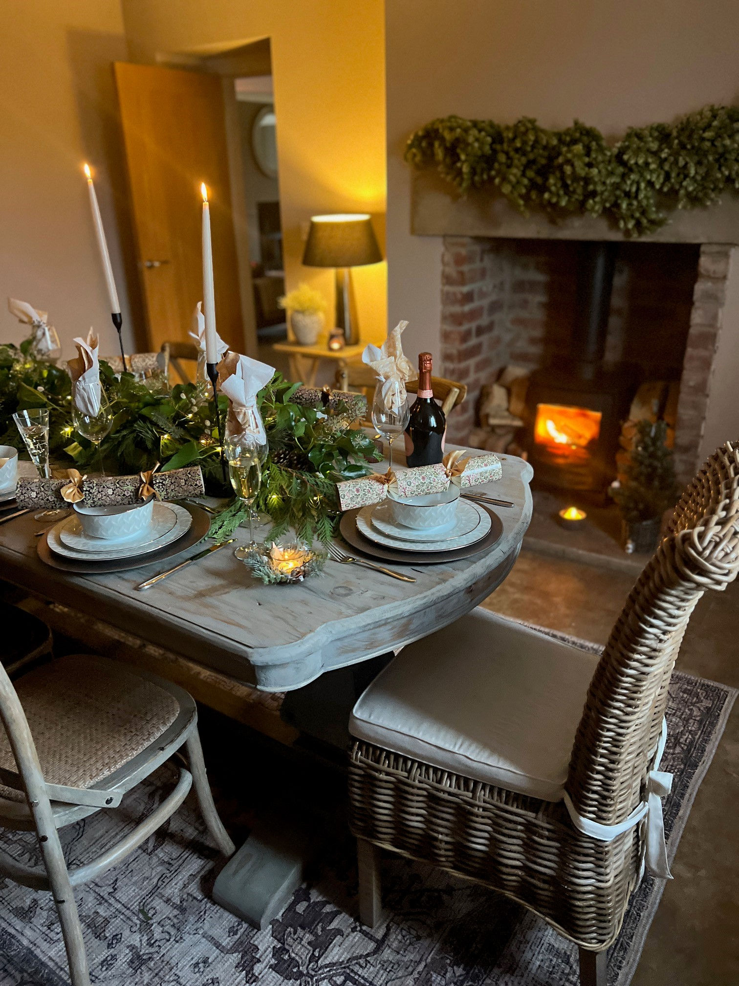 Reclaimed pine Georgian-style kidney end dining table with pedestal base, rustic finish, and chalky grey wash