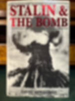 Stalin and the Bomb - David Holloway