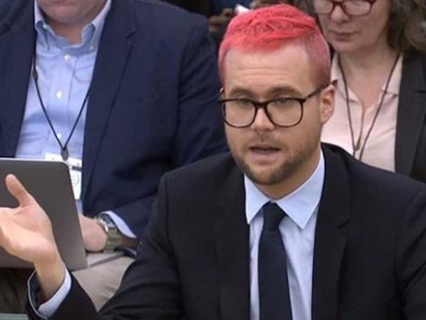 Chris Wylie: Facebook écoute vos conversations privées