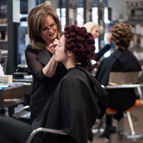 How to Photograph Hair and Makeup Artists During Beauty Shoots