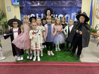 Кіно-вівторок. 2-А у країні Чарівників