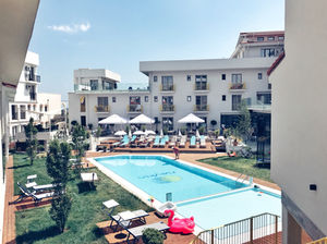 Nayino Hotel