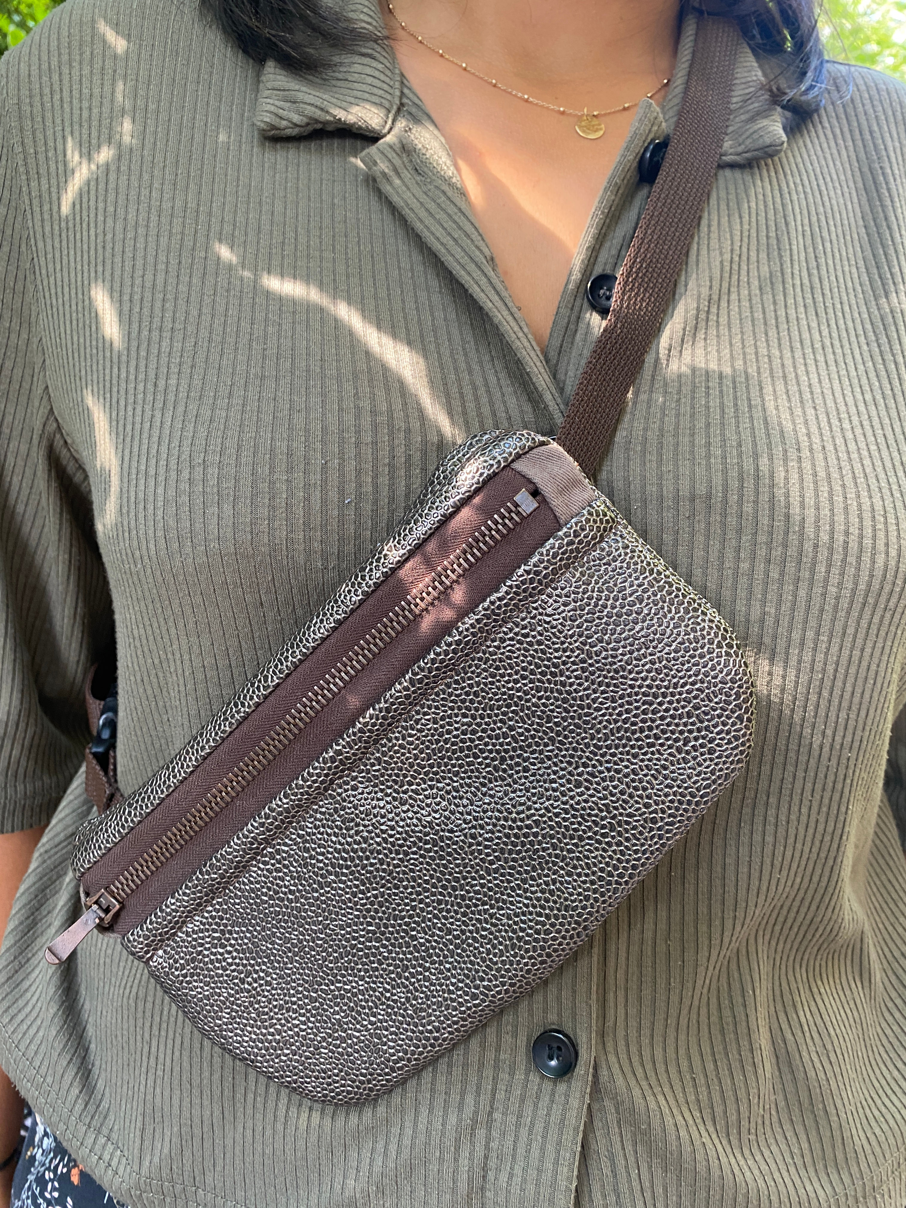 Sac banane simili cuir grainé