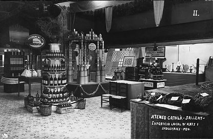 6 - Exposició d_arts, oficis i productes sallentins a l_Ateneu el 1930 (Foto Sebastià Llen