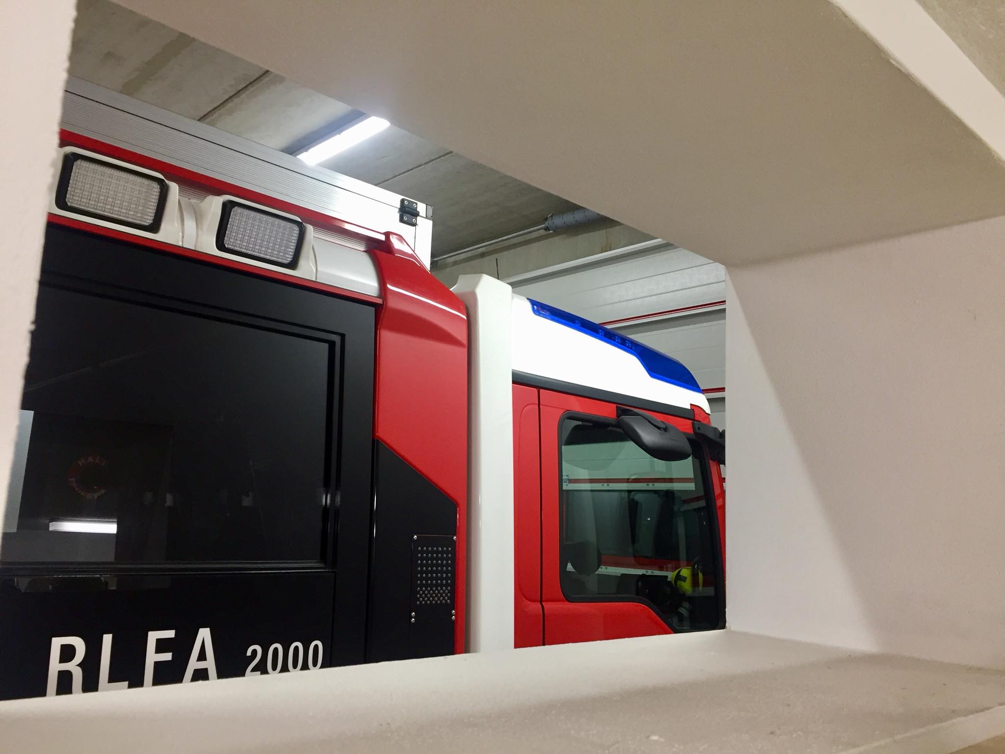Fahrzeughalle