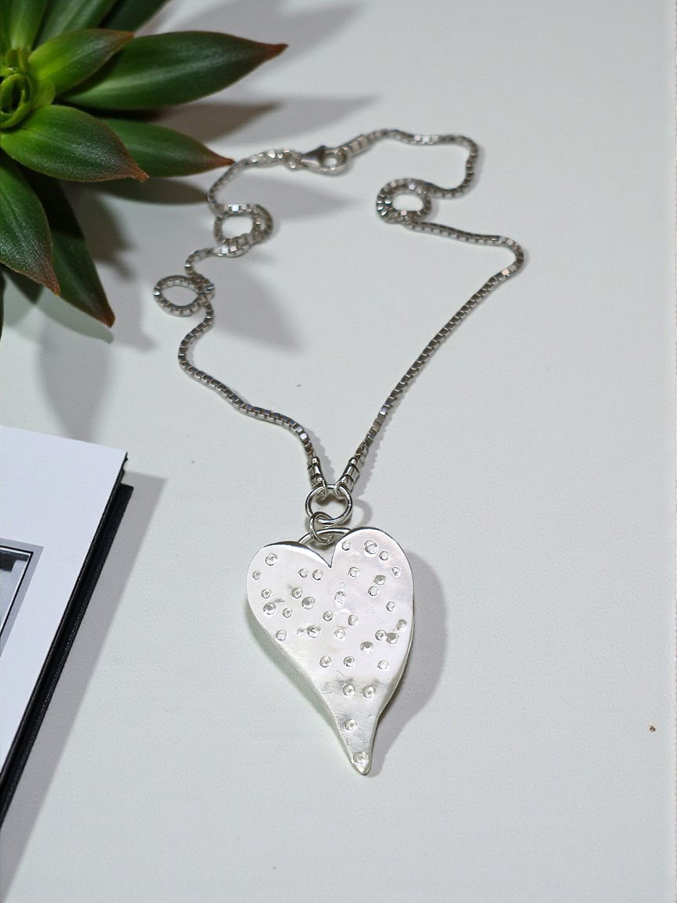 לב מאורך רקוע ❤️