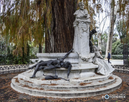 GLORIETA DE BECQUER (Parque de María Luisa en Sevilla)