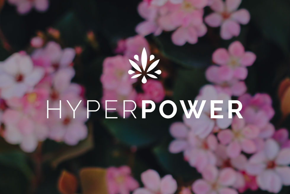 Mockup av HyperPowers logotyp på lifestylebild