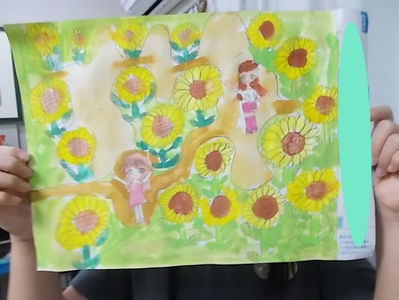 16日の夏休み絵画教室・見守る