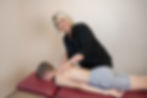 Yulia Kracht behandelt Kind