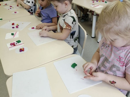 Лепка из пластилина "Брошь для мамы"