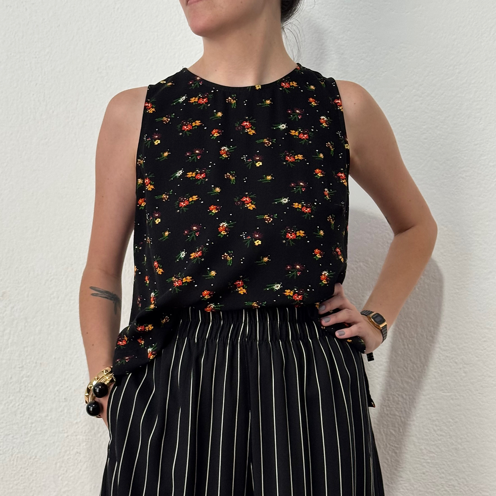 Miniatura: Regata Clara floral preto