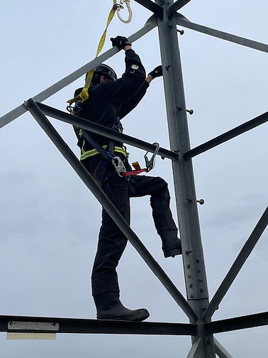 Power Line Worker w/Fall Protection