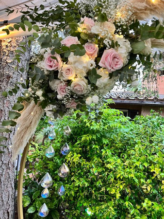 Allestimento location e sweet table per matrimoni, battesimi, compleanni e altri eventi. Progettazione e realizzazione Tableau Mariage, cavalieri, segna posto, segna gusto confettata, bomboniere e  portariso