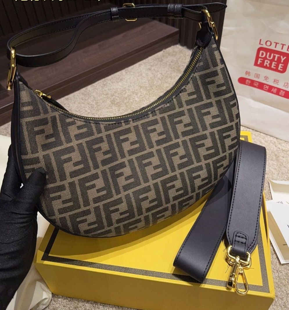 Purse - 29cm equivalent 11.417 inches