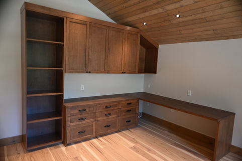 Office
Pantry
Wall Unit