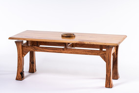 שולחן עץ זית ועץ ברוש 