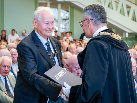 Díszdiploma-átadással kezdődött a tanév a Széchenyi István Egyetem Albert Kázmér Mosonmagyaróvári Karán