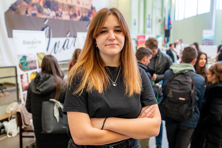 Réka Vaskó, a second-year Animal Husbandry Engineering student, was interested in the open professional positions at the event (Photo: András Adorján) Réka Vaskó, a second-year Animal Husbandry Engineering student, was interested in the open professional positions at the event (Photo: András Adorján)