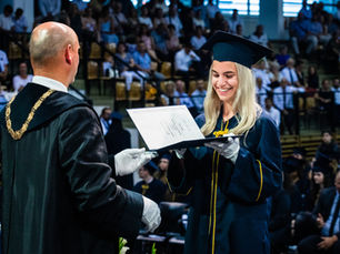 Újabb három kar tartotta meg diplomaátadó ünnepségét a Széchenyi István Egyetemen