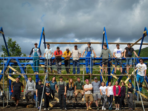 Nemzetközi együttműködésben építettek közösségi pavilont Székelyföldön a Széchenyi István Egyetem hallgatói