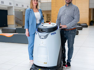 Csúcstechnológia az üzemeltetésben: takarítórobotok álltak munkába a Széchenyi István Egyetemen