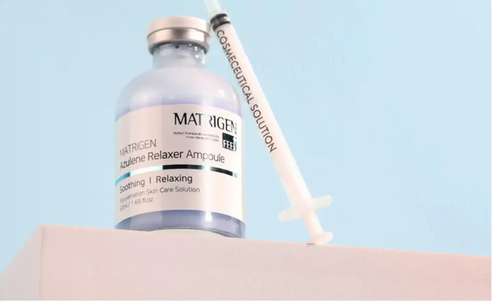 Thumbnail: Matrigen Azulene Relaxer Ampoule vial with syringe