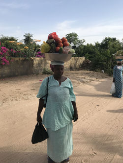 Vendeuse sénégalaise