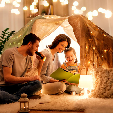 Só o fato de separar um momento para ler com seu filho faz toda a diferença em sua relação com ele. E todas as interações presentes no momento da leitura também ajudam vocês a se aproximarem. Além disso, a leitura é importante para o desenvolvimento emocional e cognitivo das crianças. 
