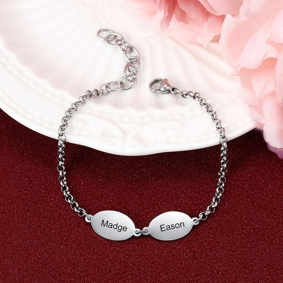 Thumbnail: Personalized Oval Design Engraved Chain Bracelets for Couples