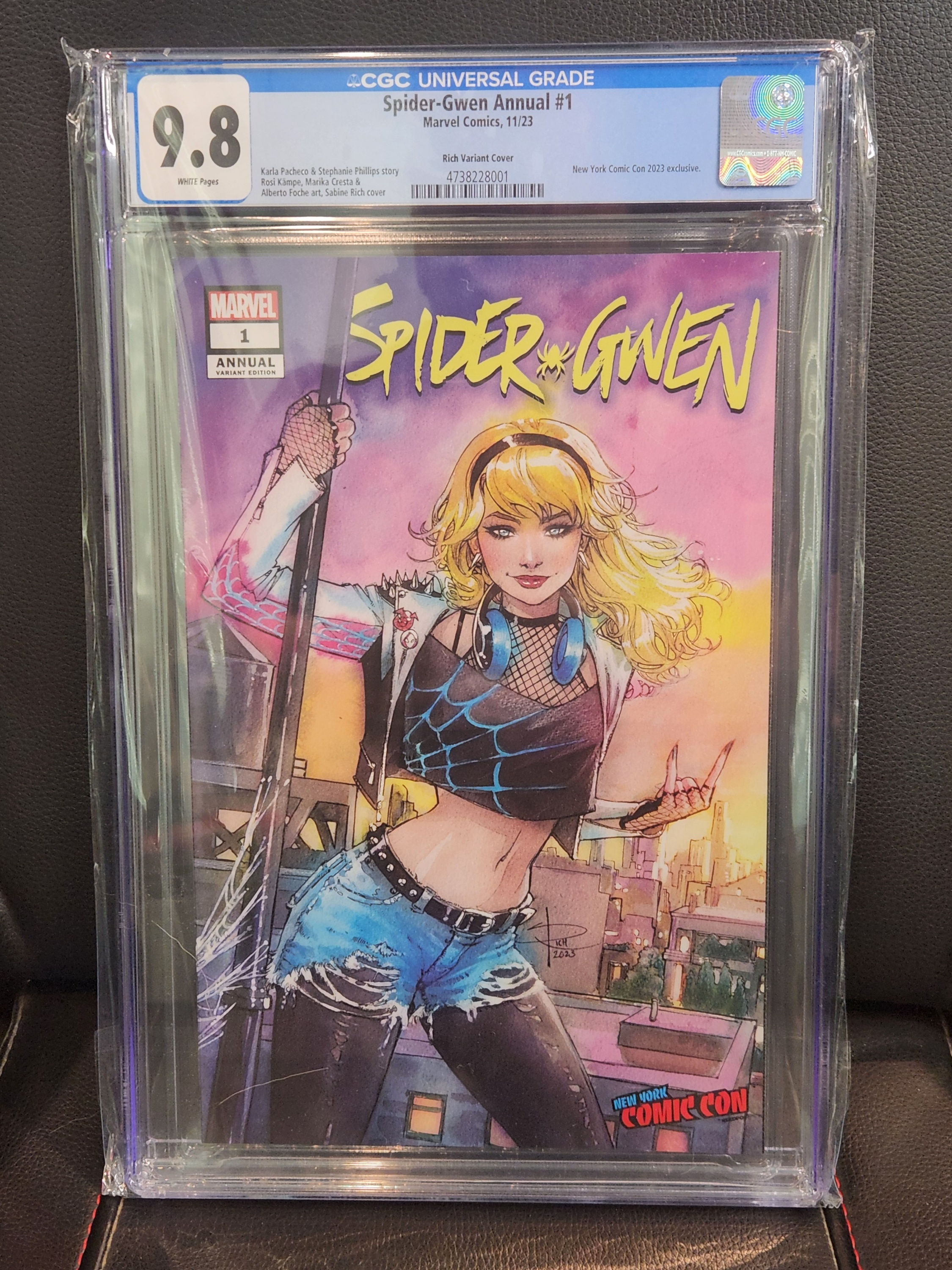 Spider-Gwen Annual #1 CGC 9.8 (4738228001). New York Comic Con 2023 Exclusive