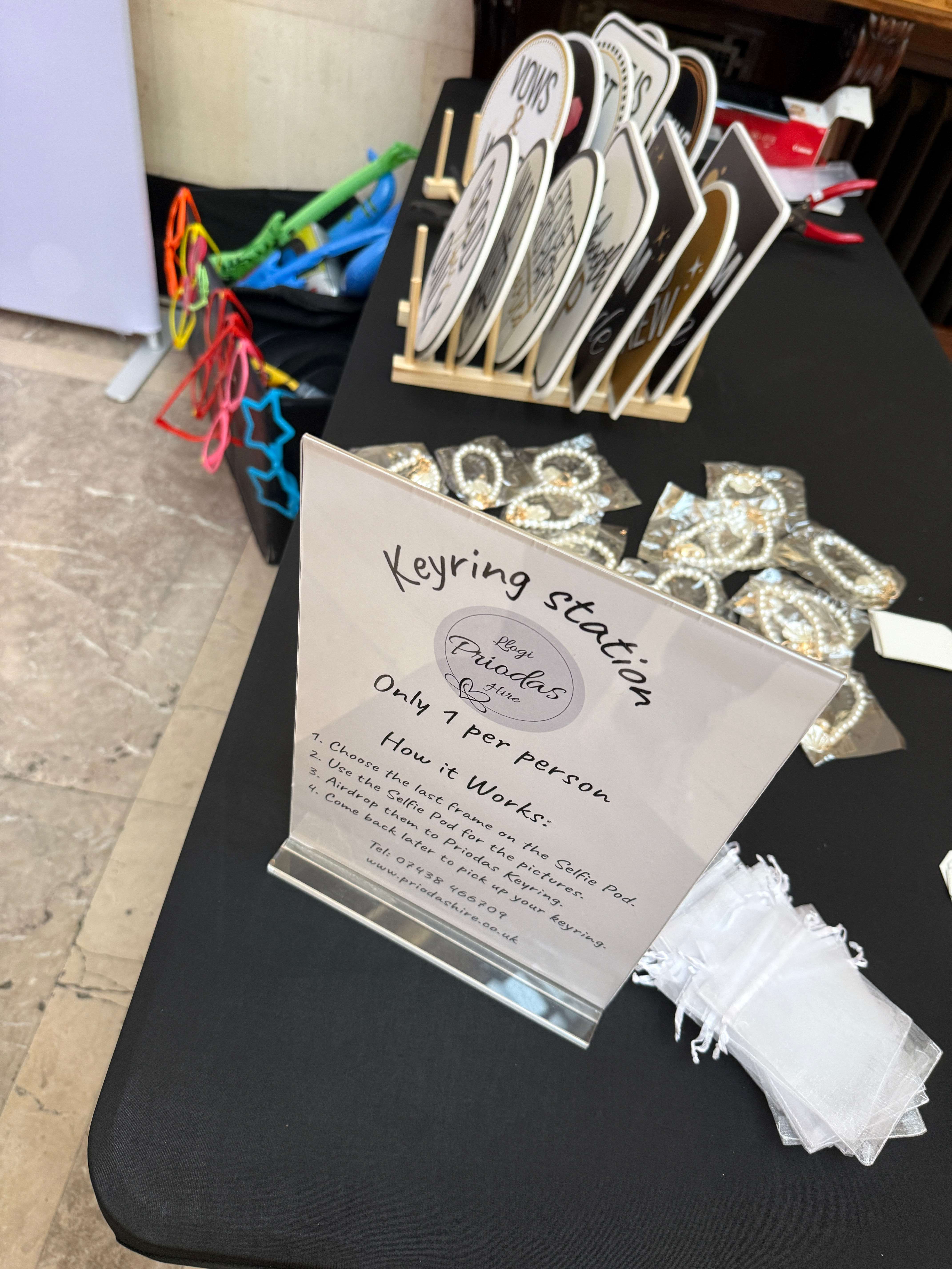 Selfie Pod Keyring Station setup