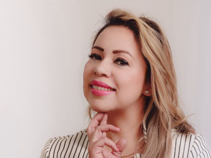 Lo recomiendo porque es una persona amable, atento y comprometido.
