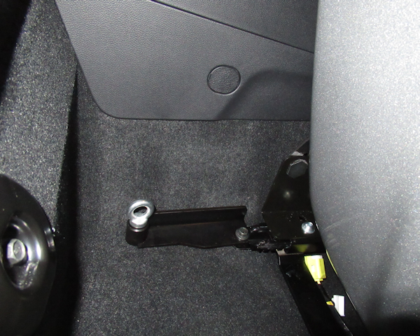 Thumbnail: 86(ZN6/ZN8) BRZ(ZD6/ZD8)用　4点式 シートベルト用 取り付け ブラケット アンカー 助手席側