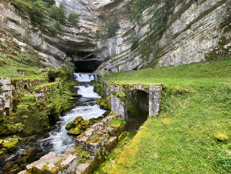 LA SOURCE DE LA LOUE