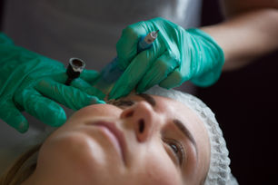 What’s the difference between microblading and permanent makeup?
