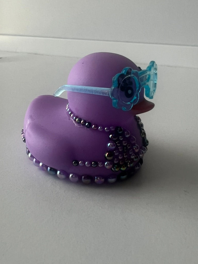Thumbnail: Bikini Duck
