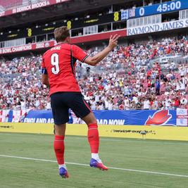 Harry Kane Lifts England Past New Zealand in World Cup Tune-Up