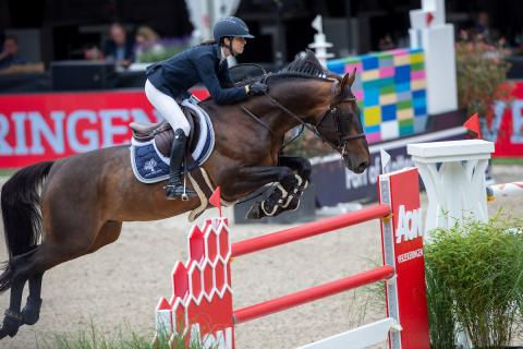 Levis de Muze tratando de ponerse en forma en Oliva