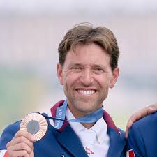 El muy interesante 9 años de Simon Delestre: Gatsby du Tillard