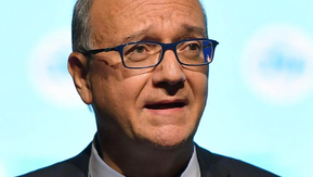 Aggressione in una scuola di Trescore Balneario: docente accoltellata da un alunno di 13 anni, aperto il dibattito sulla sicurezza scolastica. Le parole del Ministro Valditara