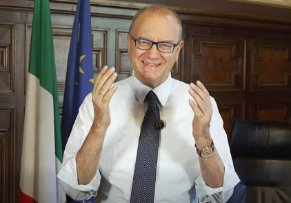 Valditara: tecnici e professionali diventeranno “licei”, tetto del 30% agli studenti stranieri, stop ai compiti serali, più IA e supporto psicologico