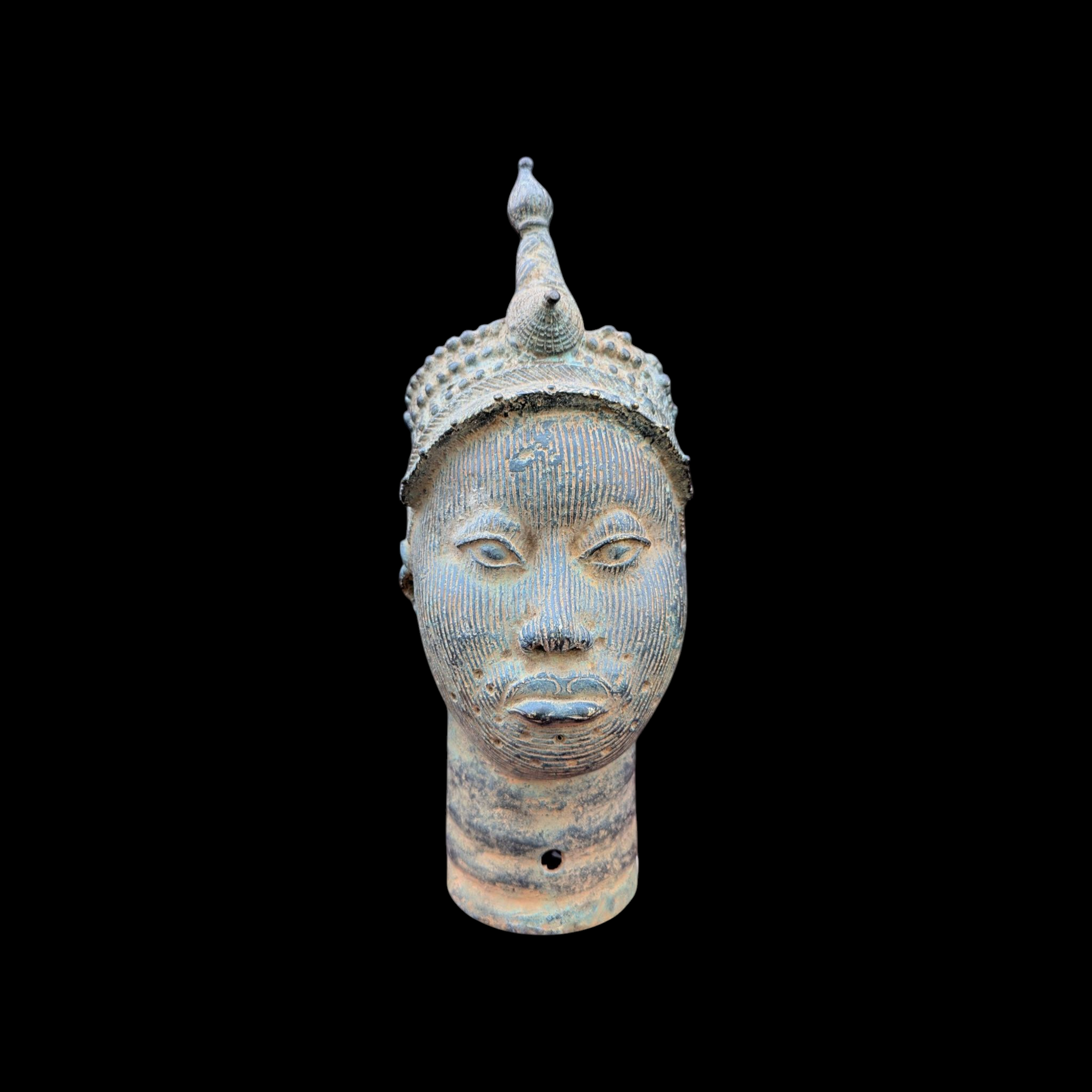 Benin bronze (head of king)