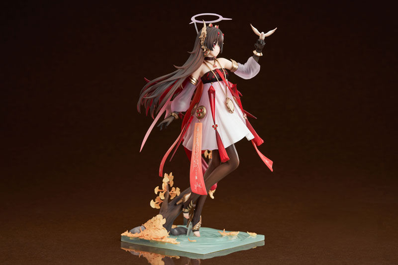 Thumbnail: Punishing: Gray Raven Lucia Plume Eventide Glow Ver.