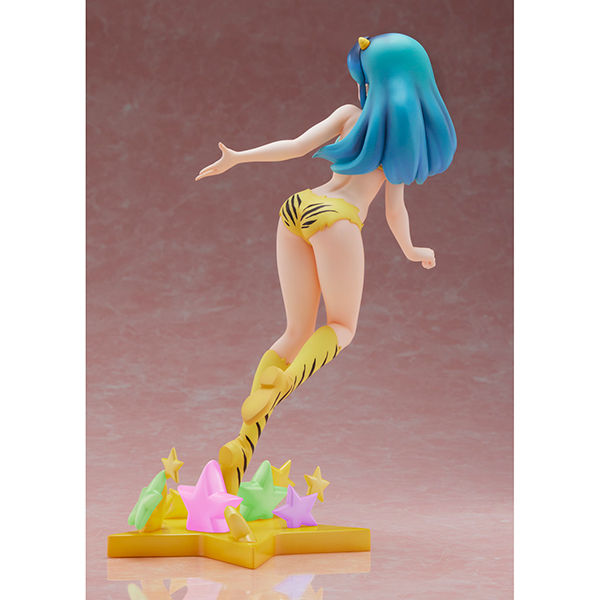 Thumbnail: Urusei Yatsura - Lum wtih Star Base