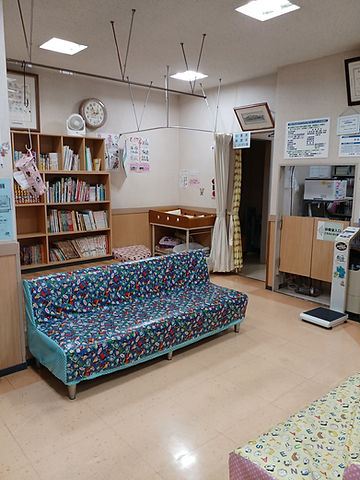 河合子どもクリニック 待合室