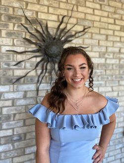 prom makeup - outdoor lighting