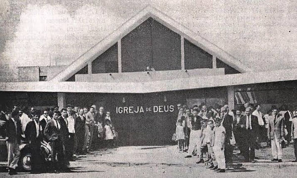 Ano da igreja de Deus em Brasilia 1966.jpg