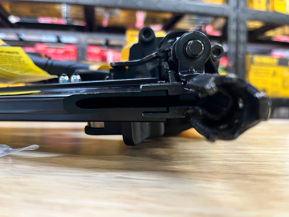 Thumbnail: Pneumatic 21-Degree Collated Framing Nailer