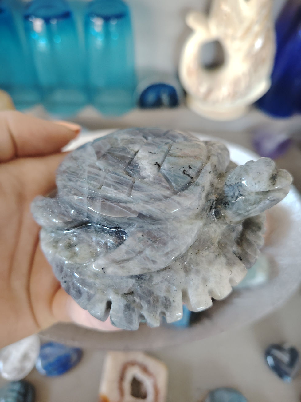 Thumbnail: Labradorite Turtle with soft rainbow flashes